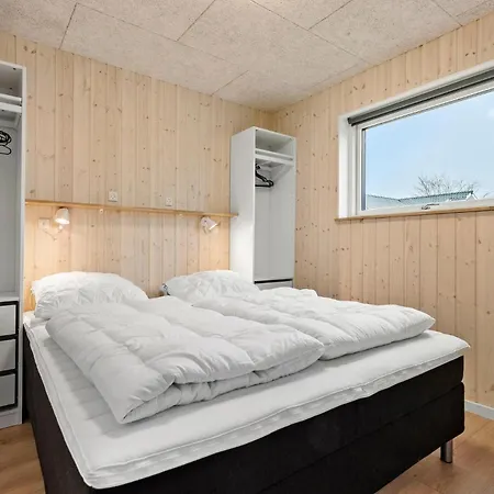 Lovely Home In Glesborg With Sauna Glesborg
